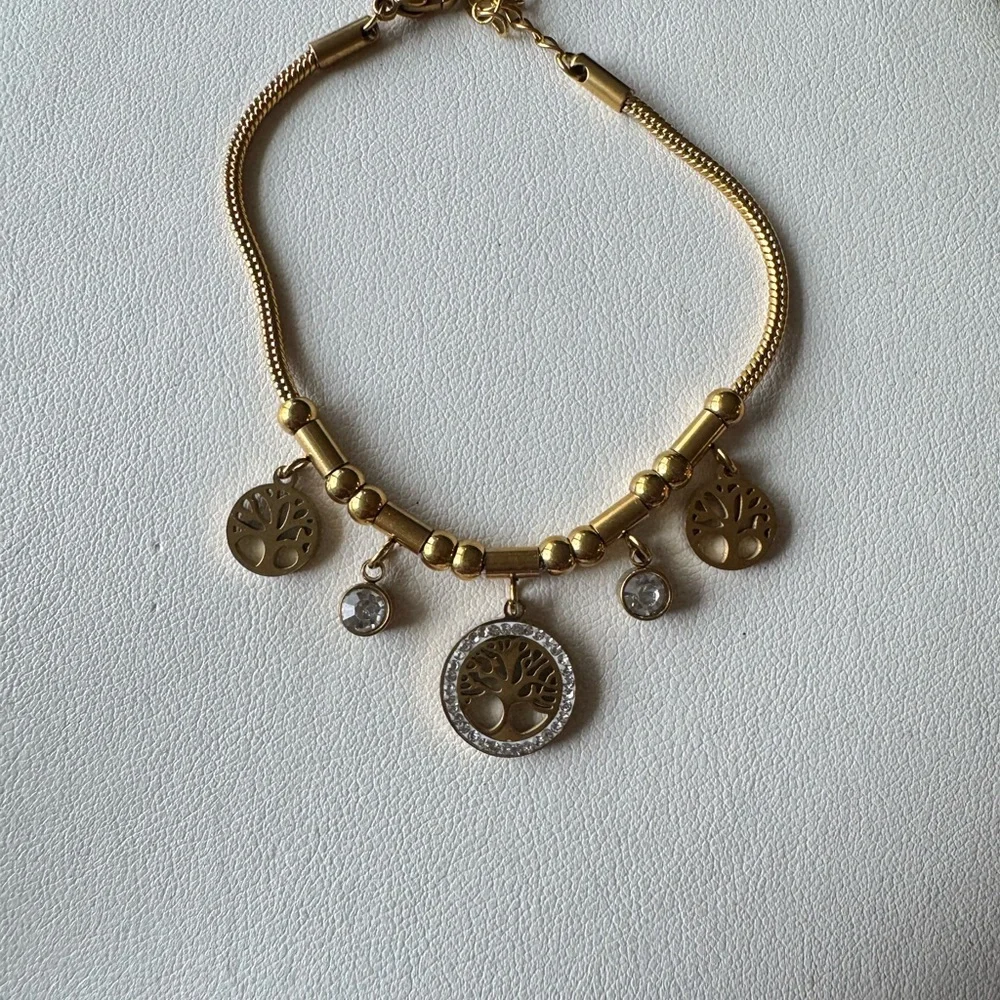Elegant Gold Tree of Life Necklace - Picture 7 of 9